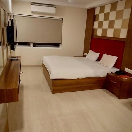 Hotel Avtar @New Delhi Railway Station Екстер'єр фото