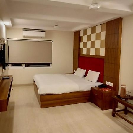 Hotel Avtar @New Delhi Railway Station Екстер'єр фото