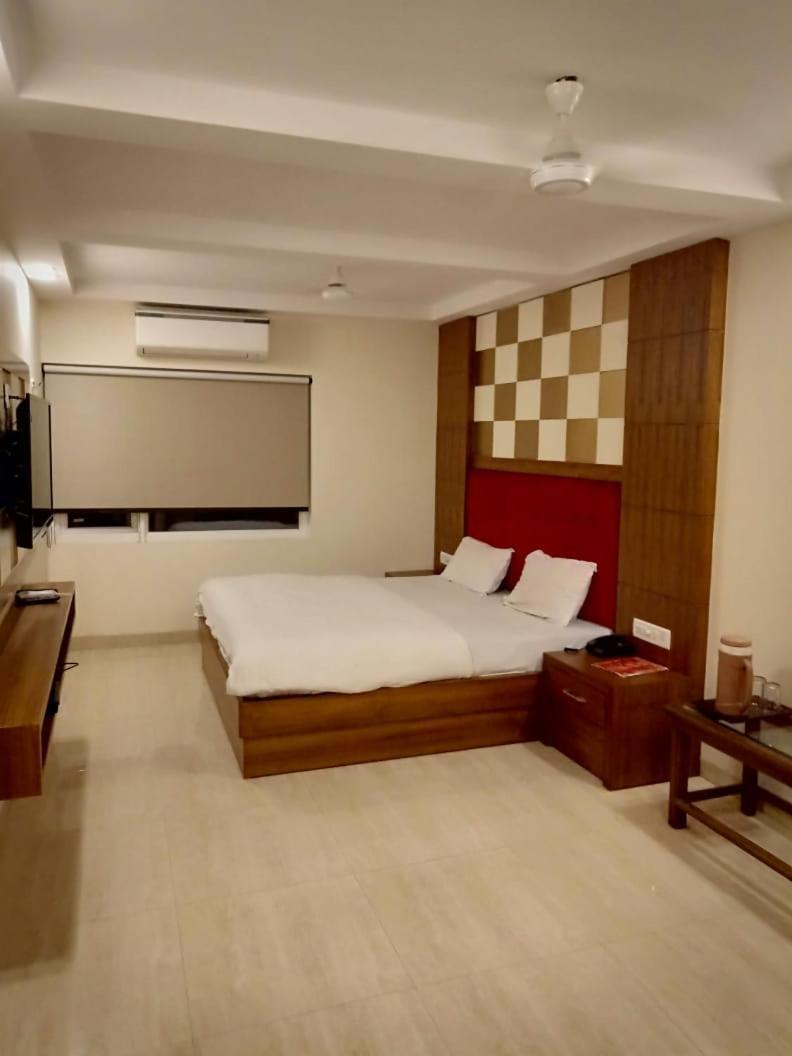 Hotel Avtar @New Delhi Railway Station Екстер'єр фото