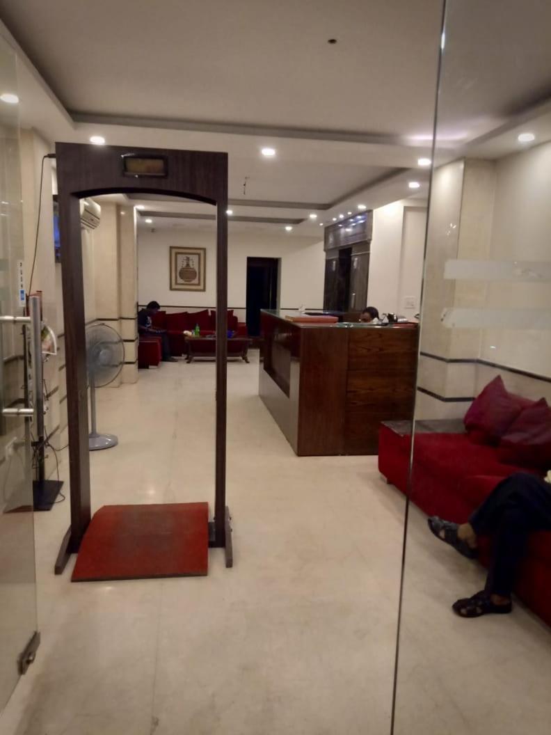 Hotel Avtar @New Delhi Railway Station Екстер'єр фото